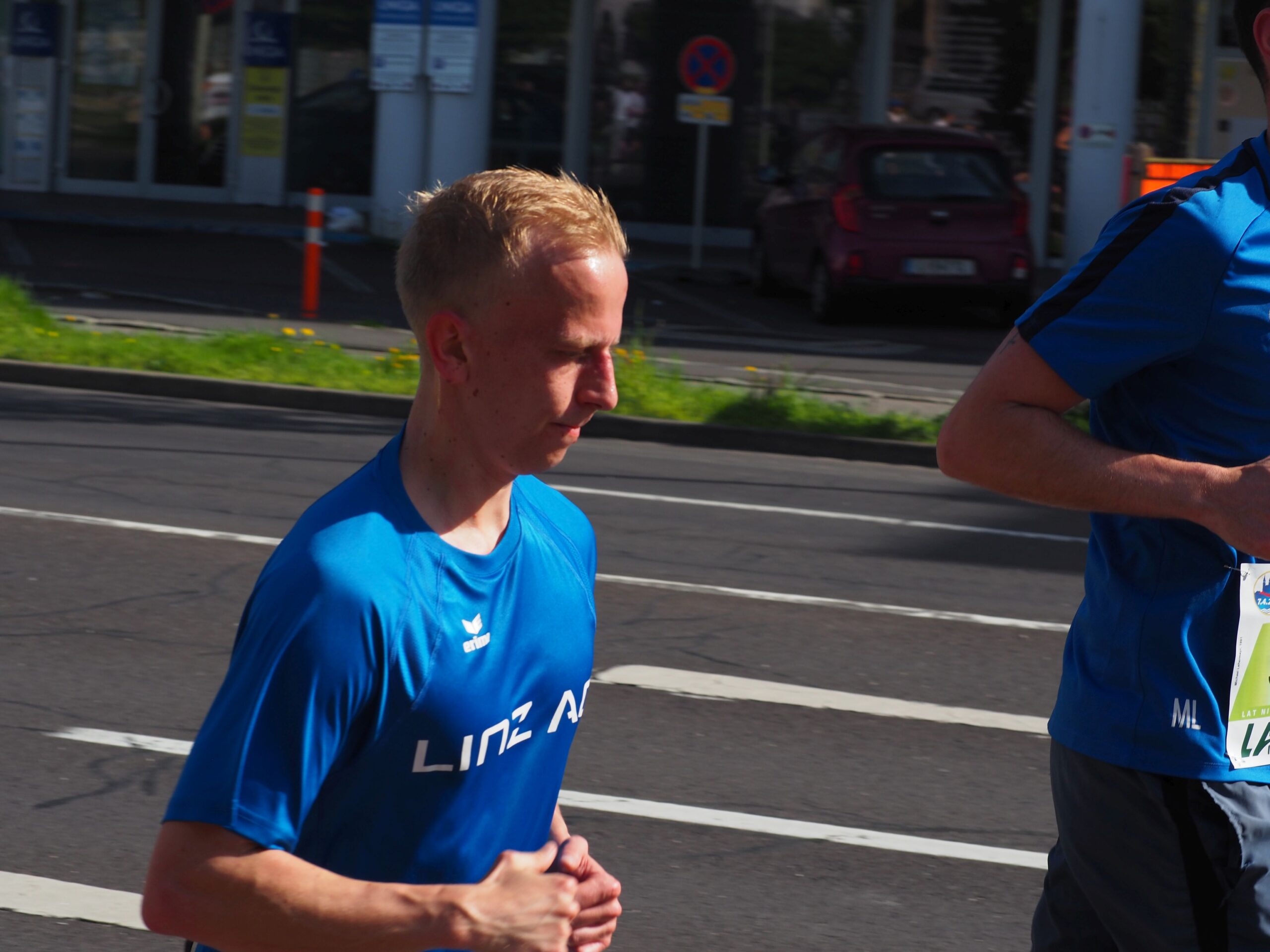 OLYMPUS DIGITAL CAMERA